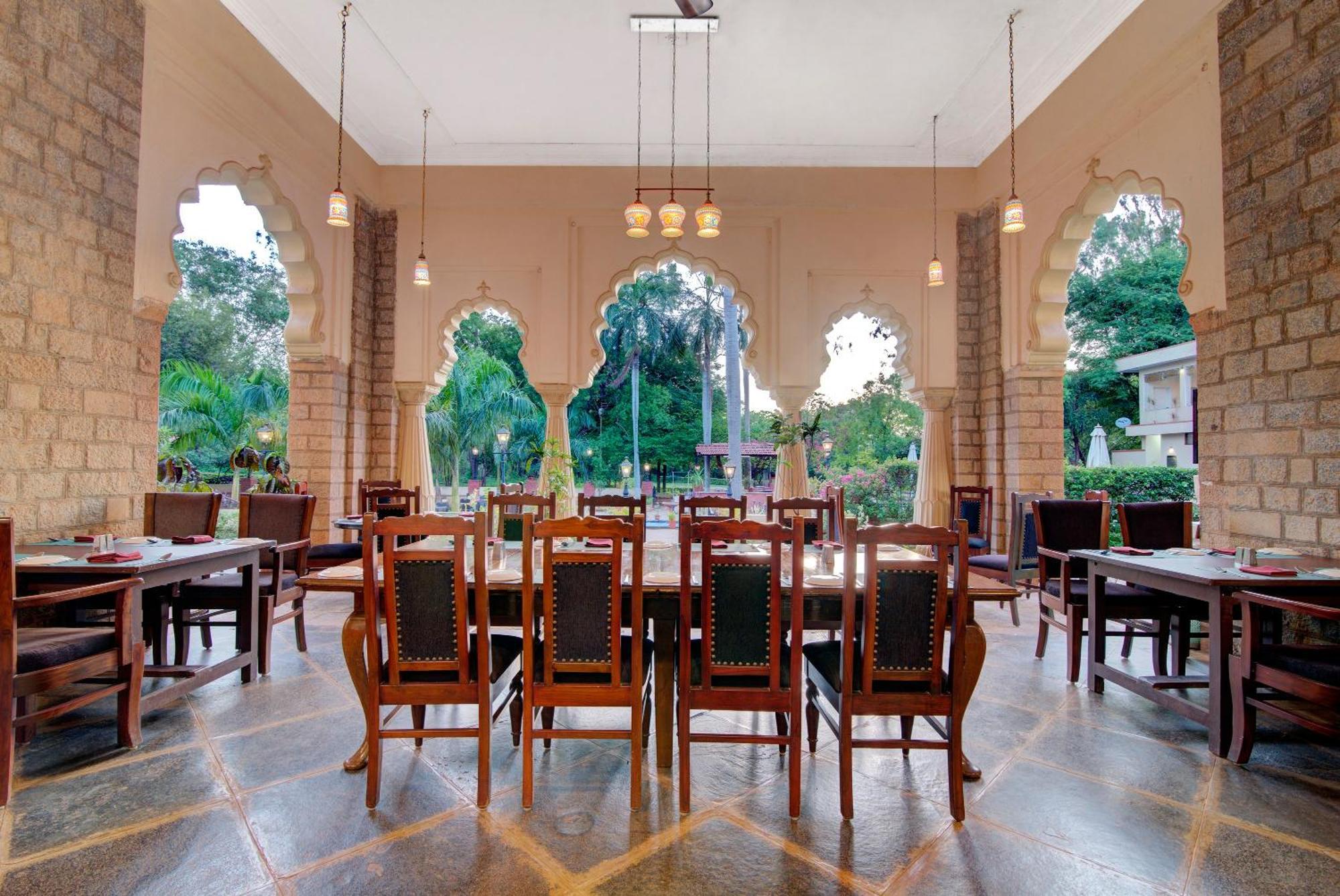 Welcomheritage Shivavilas Palace, Hampi Hospet Extérieur photo