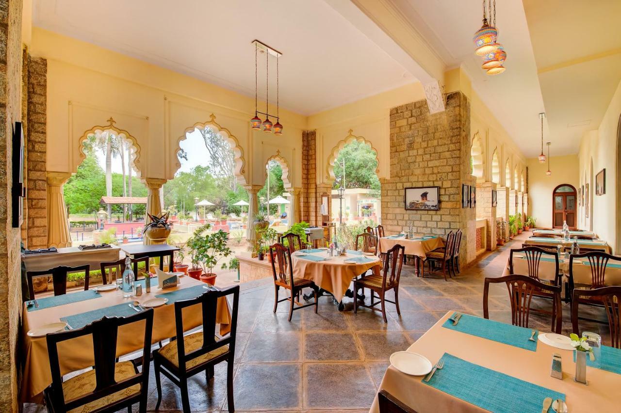 Welcomheritage Shivavilas Palace, Hampi Hospet Extérieur photo